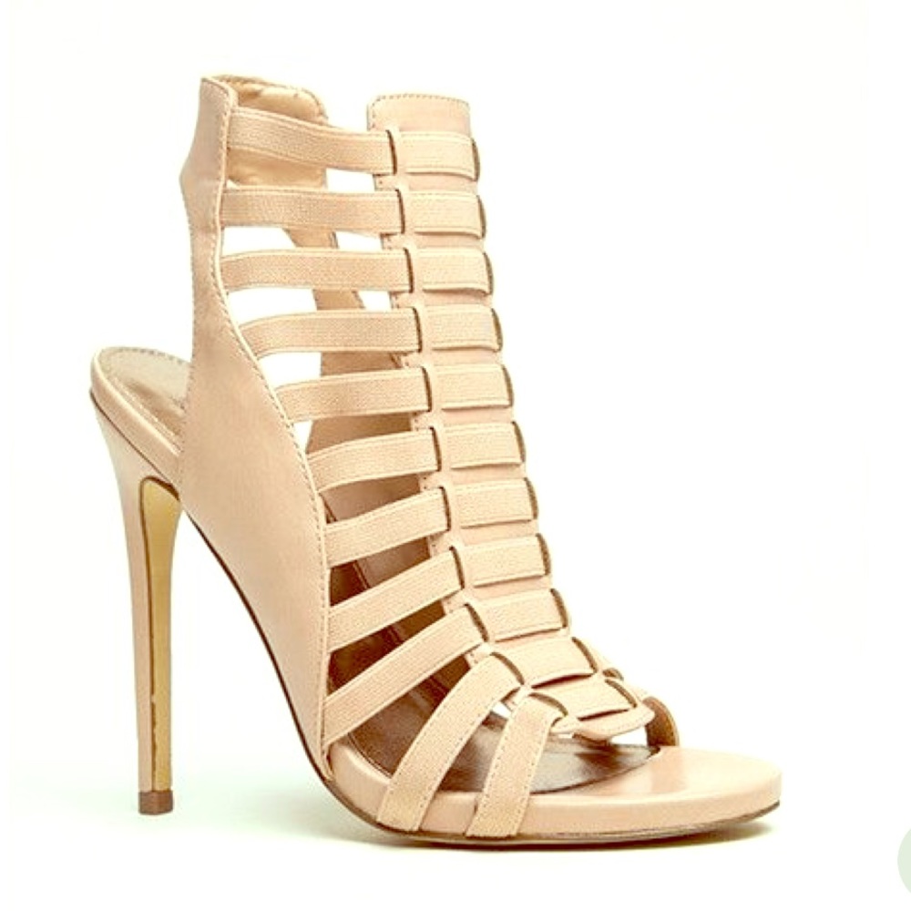 Steve Madden stretch nude shoe in 5